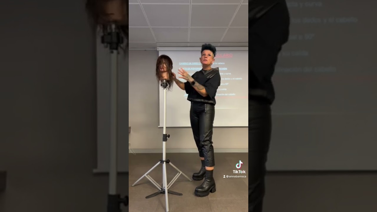 Cortar el pelo en seco o mojado: el criterio es cuánto retrae ese cabello